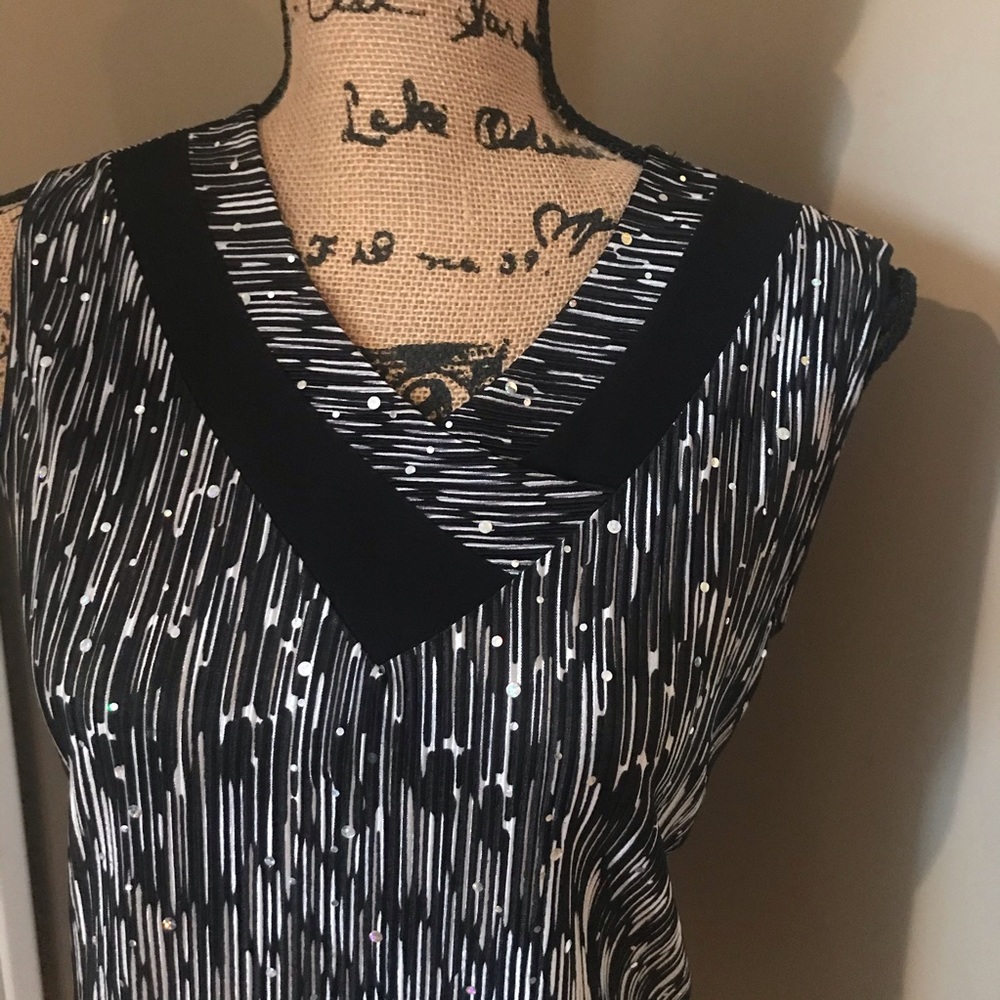 black and white top